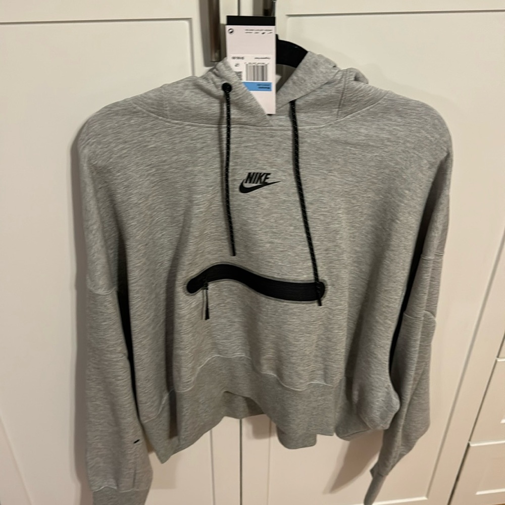 NWT- Nike oversized cropped hoodie